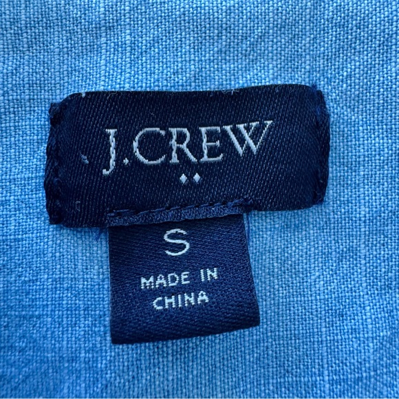 J. Crew Chambray Shirt Signature Fit Women’s S Blue Light Wash Cotton Button Up - Picture 12 of 16